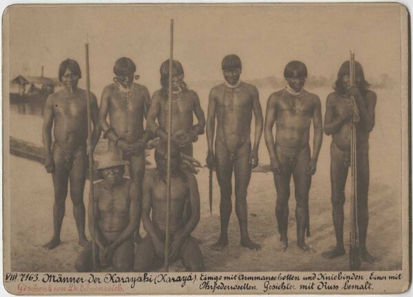 Hommes de Karayahi (Karajá) avec différentes parures corporelles