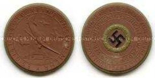 Medaille auf die Fliegerangriffe gegen England, in Originalschachtel