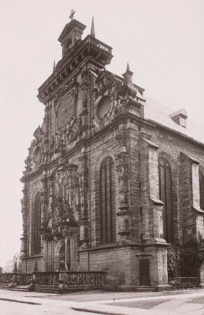 Bückeburg, Stadtkiche : Bückeburg. Evangelische Stadtkirche. Westfassade von Südwesten
