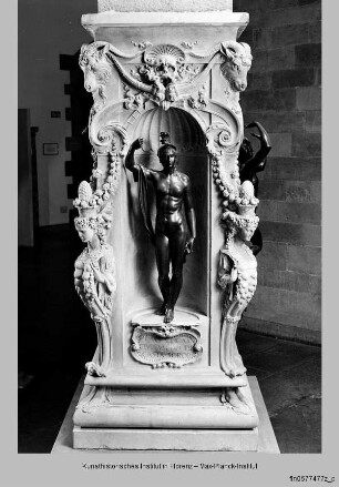 Minerva - Perseus, Det. d. Sockels: Minerva