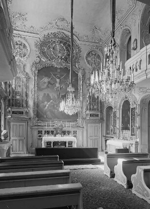 Taschenbergpalais, Kapelle, Blick zum Altar : Dresden. Taschenbergpalais, Treppenhaus im alten Hauptbau