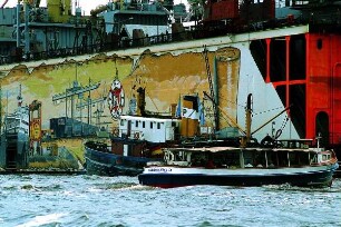 Hamburg - Hafen : Barkassen im Hamburger Hafen, aufgenommen ca. 2001