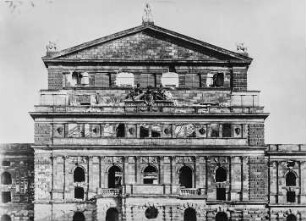 Dresden-Altstadt. Ruine des Opernhauses. Rückwärtige Front des Bühnenhauses