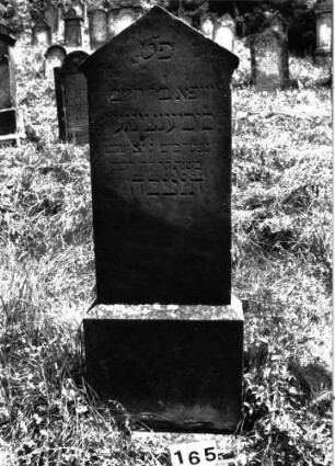 Grabstein 165 (Index: 99897197) Maße HxBxT: 161x56x19 cm: Grabstein 165