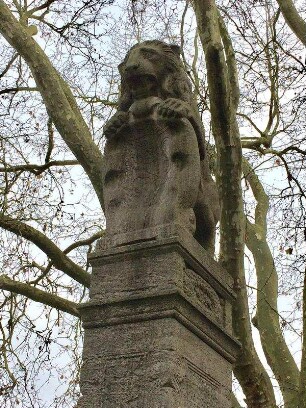 Kriegerdenkmal 1866 (Denkmalanlage); Heusenstamm, Frankfurter Straße (Friedhofsweg)