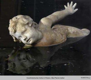 Schwimmender Putto