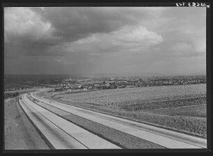 Autobahn Dresden - Chemnitz, Blick von der Mobschatzer Autobahnbrücke auf Dresden