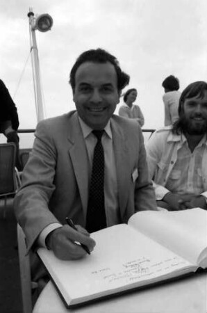31. Tagung 1981 (29.6.-3.7.) Mediziner; Gruppen bei der Maikäferrede: Werner Arber
