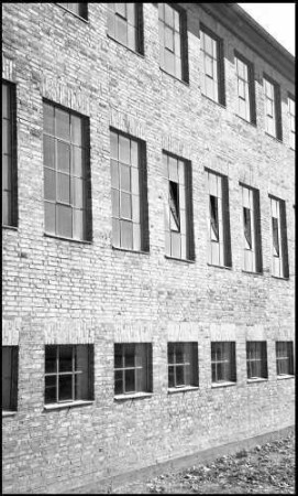 Warburg: Konservenfabrik, Fensterfront