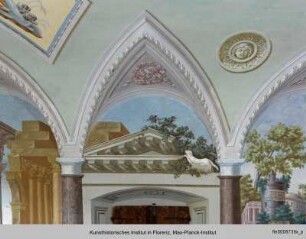 Freskenausmalung mit mythologischen Figuren : Südwand