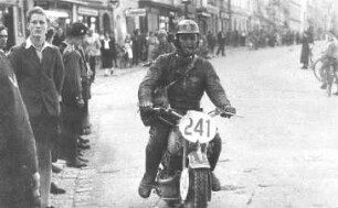 Triebischtal-Tanneberg. Dammmüller Helmut Reuschel als Rennfahrer, vor 1939, Repro