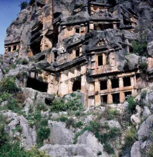 Myra, Felsengräber