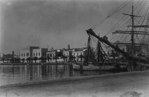 Sousse, Hafen, Blick zum Grand Hotel Bristol