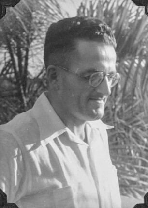 Männerportrait (Lateinamerika-Aufenthalte 1928/1942 – Album Kehrricht aus reicher Photo-Ausbeute in Deutschland, Guatemala, Ecuador, Mexico, 1937/1941)