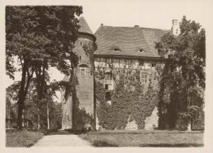 Westpreußen. Schloß Schönberg. Blick auf die Südwestecke des Schlosses mit der alten Kanzlei
