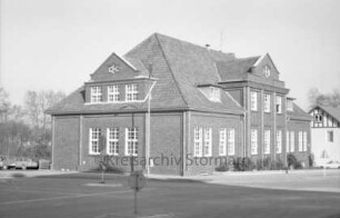 Grabauer Straße 18 [heute Olivet-Allee 18]: vorne Lorentzenstraße