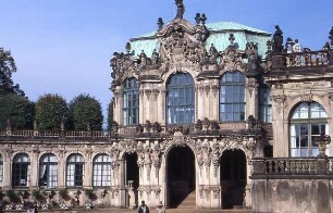 Dresden - Zwinger : Aufgenommen im Zwinger von Dresden ca. 2001