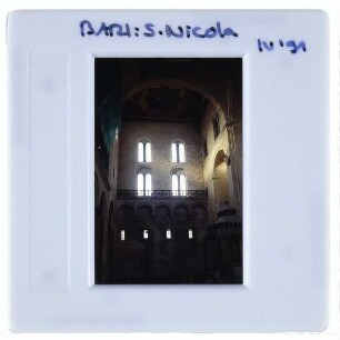 Bari, S. Nicola : Querhausarm