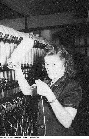 Textilindustrie: Chemnitz (1953-1990 Karl-Marx-Stadt), Venus-Werke und Burgstädt, Feinspinnerei, 1950