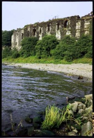 Düsseldorf, Kaiserswerth: Barbarossa-Pfalz, vom Rhein aus