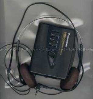 Walkman mit Bügelkopfhörer "Panasonic RQ-P250"