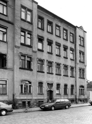 Dresden-Friedrichstadt, Menageriestraße 1. Wohnhaus (um 1905). Straßenansicht