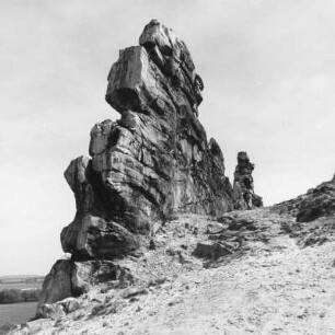 Nördliches Harzvorland. Neinstedter Teufelsmauer. Königstein, Westturm. Ansicht von Westen