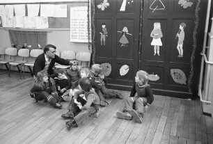 Verhaltenstherapeutisch orientierte Gruppentherapie für stotternde Kinder an der Leopold-Sonderschule für schwerhörige und sprachbehinderte Kinder und Jugendliche