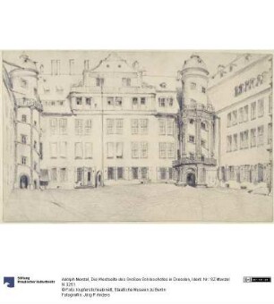 Die Westseite des Großen Schlosshofes in Dresden