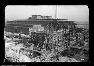 Betonarbeiten und Montage an G 31 von Süden, F 44