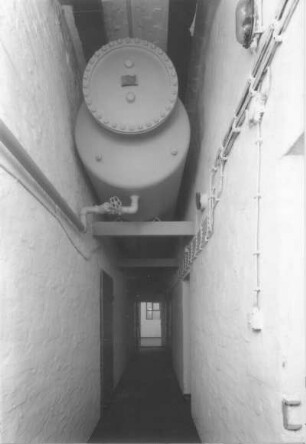 Königstein. Festung. Kriegspulvermagazin (1889/1891). Wasserversorgungsbehälter im Gang zum Führungsraum (ehem. Zivilverteidigung der DDR)