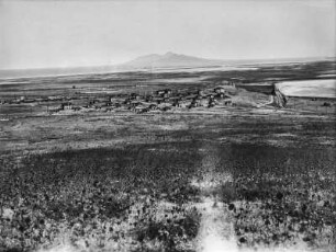 Bergarbeiterstadt : Blick über eine Bergarbeitersiedlung am Fuße des Oquirrh-Gebirges. Möglicherweise die Stadt Garfield