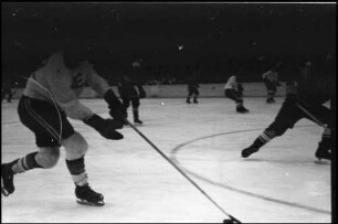Garmisch-Paartenkirchen: Eisstadion, Eishockey Länderspiel, Deutschland gegen UdSSR, 0:13, Wettspiel