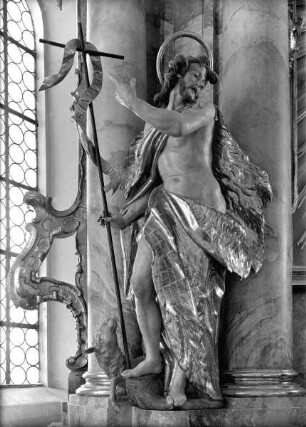 Hochaltar — linke Seitenfigur: Johannes der Täufer