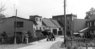Kodersdorf-Oberrengersdorf. Ehem. Rittergutsmühle (im Hintergrund)