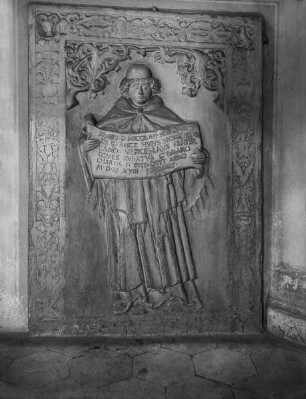 Grabstein des Domherren Nikolaus Haugwitz (+1511)