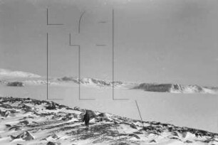 Westkuppe der Czapka-Insel : Blick in die Wordie-Bucht (Arthur Baumann)