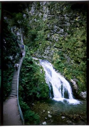 Allerheiligen: Allerheiligen Wasserfälle, mittlerer Fall, mit Treppe