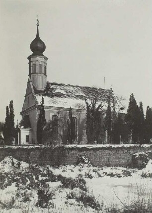 Hosterwitz bei Dresden. Kirche St. Marien am Wasser. Ansicht von Südwesten