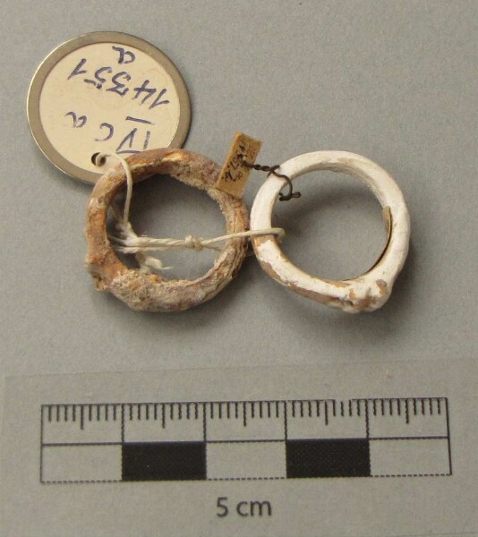 Finger ring