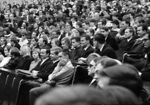 Freiburg: Auditorium Maximum, Studenten im Auditorium Maximum