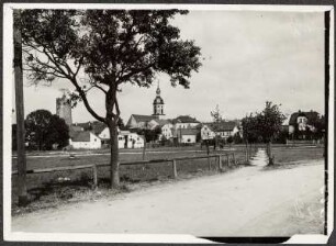 Triptis. Stadtansicht mit Burg Triptis und Stadtkirche St. Marien