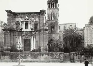 Palermo, Piazza Bellini. La Martorana (1143, 1501/1600 umgebaut). Haupteingangsfront mit Glockenturm