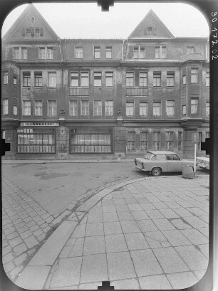 Dresden-Pieschen, Osterbergstraße 26/24. Wohn- und Geschäftshaus (Sparkasse, um 1910). Straßenfront