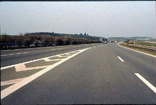 Ausfahrt aus Nebenfahrbahn Ostseite