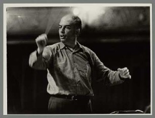 Vittorio Negri : Portrait des Dirigenten Vittorio Negri in der Staatsoper Berlin