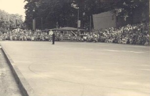 Rollschuhbahn in Detmold / Rollschuhkunstlauf. Detmold. Allee. Papierabzug