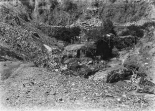 Straße nach Regenfall : Schäden an der Straße von Sucre nach Potosi nach einem Regenfall.
