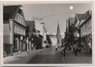 Neheim-Hüsten, Bahnhofstraße und Pfarrkirche St. Petri in Hüsten