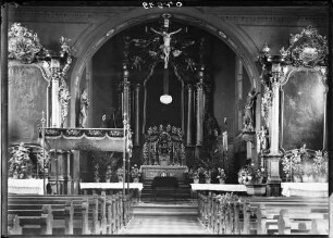 Freiburg Wallfahrtskirche Sankt Ottilien Innenansicht Richtung Altar